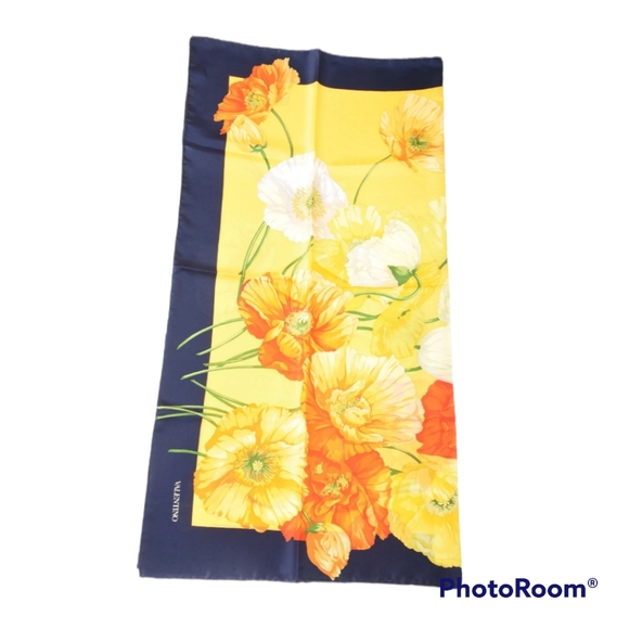 Valentino silk scarf wrap - Picture 2 of 2